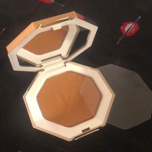 NEW Fenty Sun Stalk’r Instant Warmth Bronzer
